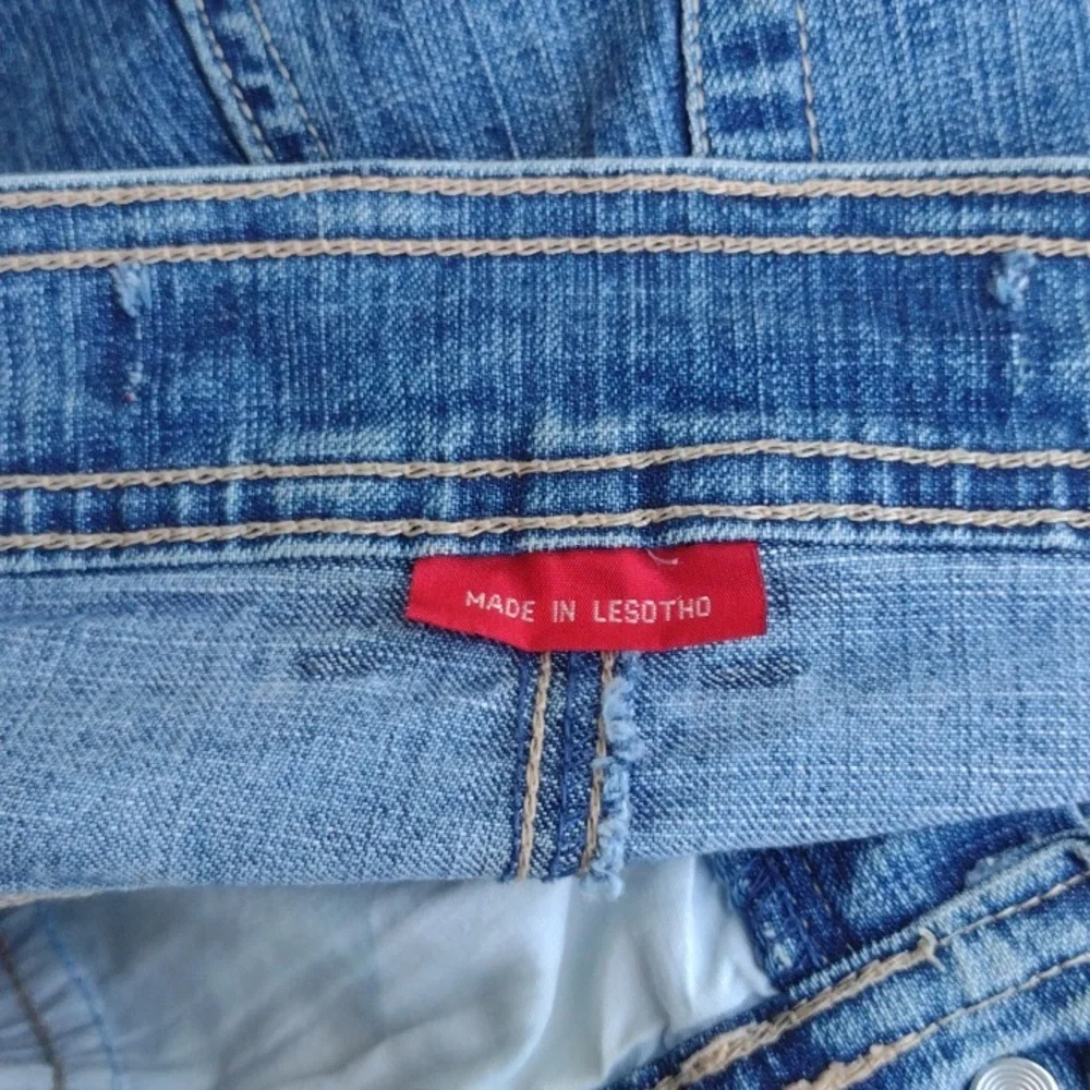 Gloria Vanderbilt Stretch High Waisted Mom Jeans 12 - Picture 11 of 11